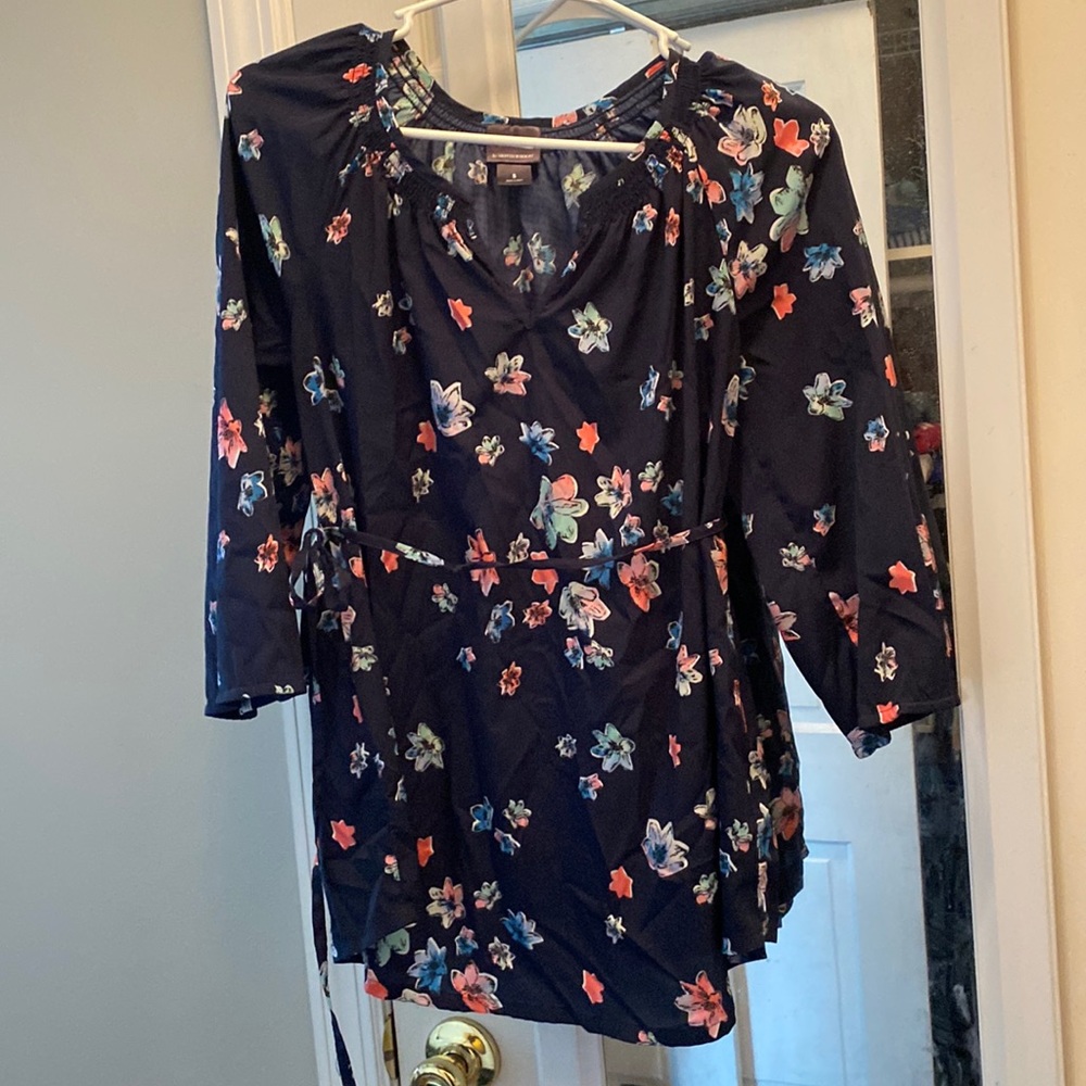 Oh Baby. By Motherhood. Blouse.